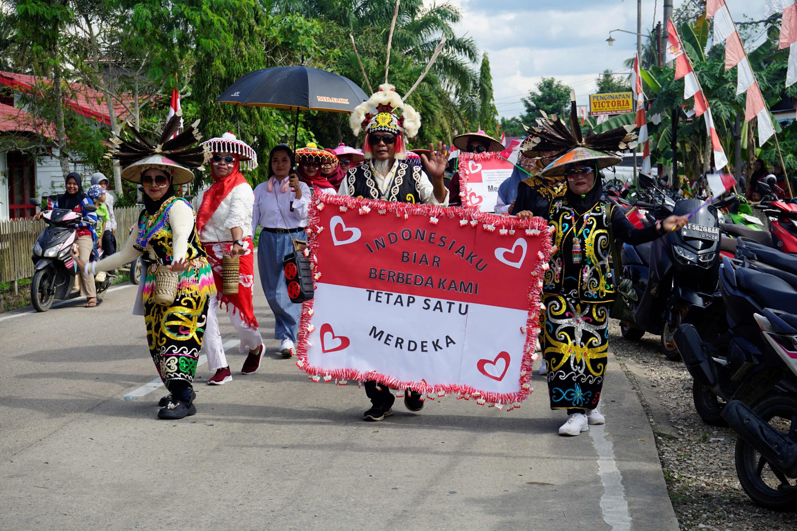 Semarak Kemerdekaan, Kecamatan Kembang Janggut Gelar Lomba Gerak Jalan dan Lomba Karnaval