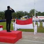 Upacara Aubade Meriahkan Peringatan HUT RI ke-80 di Kecamatan Kembang Janggut