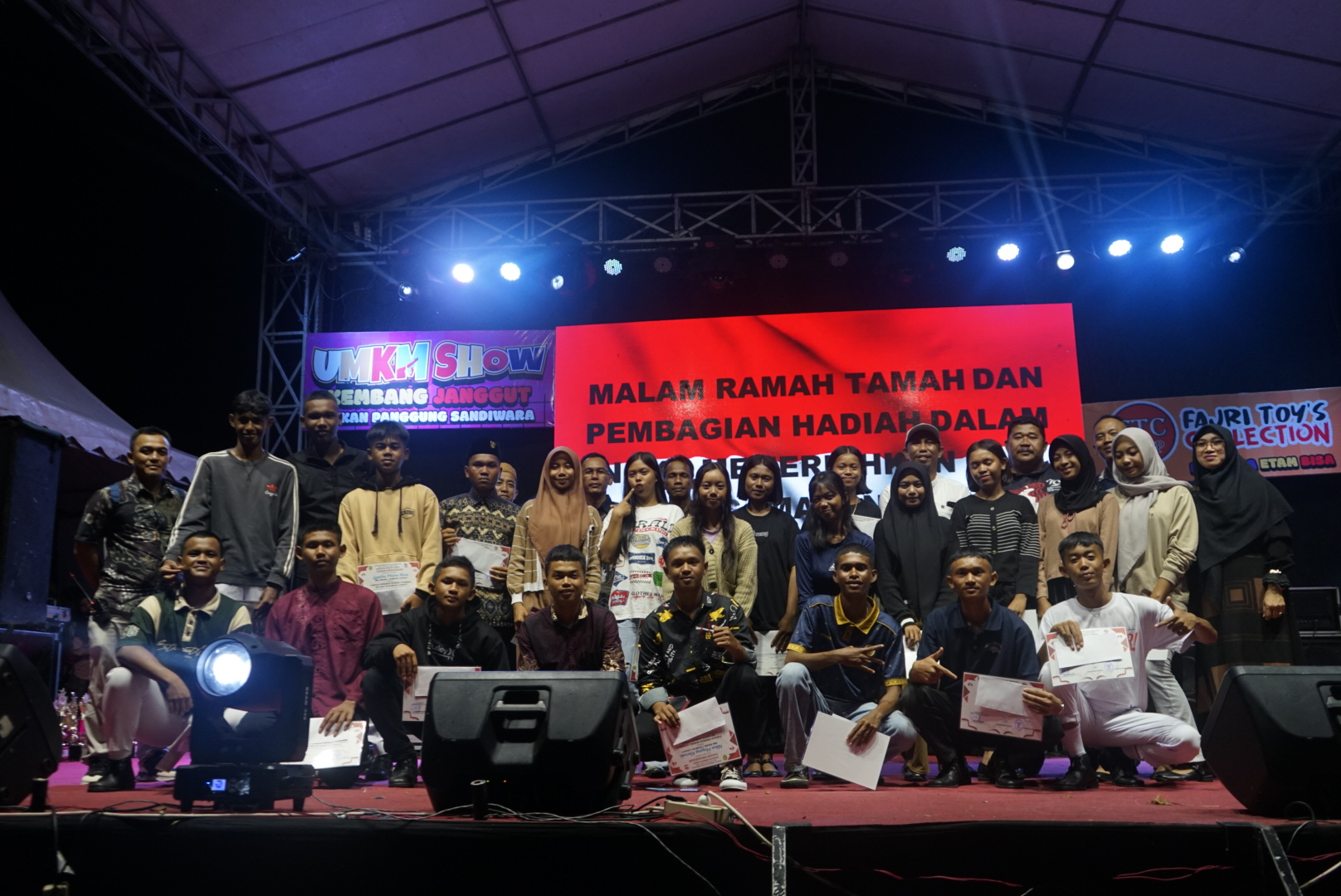 Malam Penutupan Peringatan HUT RI ke-80 di Kecamatan Kembang Janggut Berlangsung Meriah