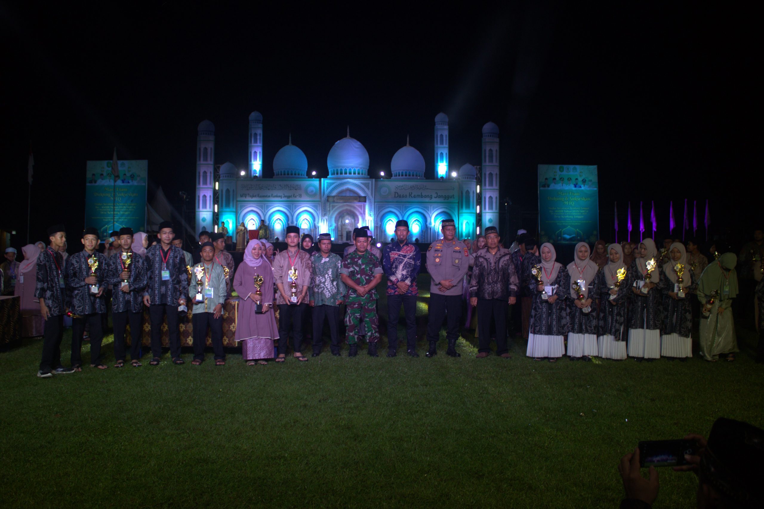 Malam Penutupan MTQ Tingkat Kecamatan Kembang Janggut, Desa Hambau Kembali Raih Juara Umum