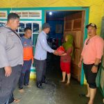 Camat Kembang Janggut Dampingi Penyaluran Bantuan Bagi Warga Terdampak Banjir di Desa Loa Sakoh