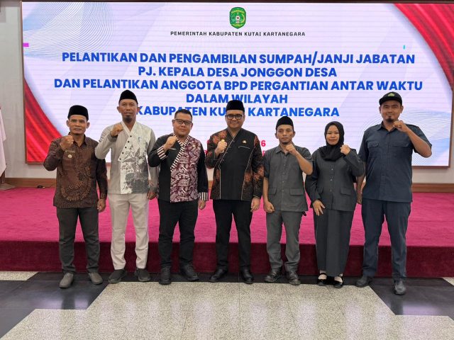 Camat Kembang Janggut Hadiri Pelantikan BPD PAW di Pendopo Bupati Kukar